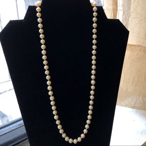 BEAUTIFUL 1940s faux pearl necklace filigree clasp